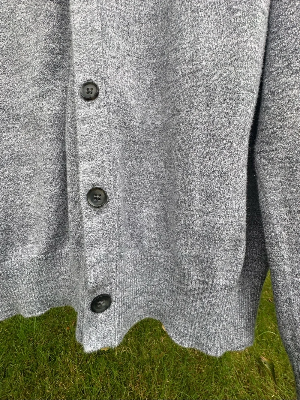 Banana Republic Cardigan Men’s V-Neck Button Sweater Soft Gray Classic Timeless